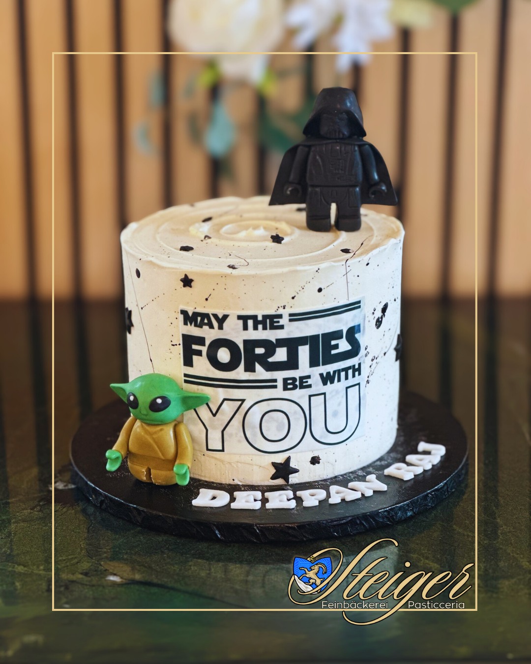 🎂 Möge die Torte mit dir sein!

Du hast eine Idee, ein Lieblingsthema oder einen echten Wunsch? Wir bringen ihn auf deine ganz persönliche Torte.
⠀
Jede Torte ist ein Unikat, handgemacht und individuell.

🛸 Jetzt bestellen → Link in der Bio!

#FeinbäckereiPasticceriaSteiger #Wunschtorten #StarWarsTorte #TortenNachMaß #Tortenkunst #BaselFoodies #MitLiebeGemacht #Erlenmattquartier #PatisserieBasel